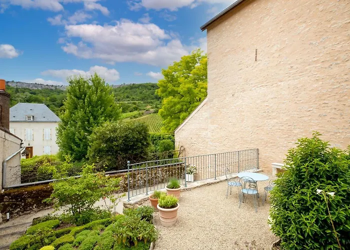 Les Demeures Du Tonnelier, Maison Cote Jardin