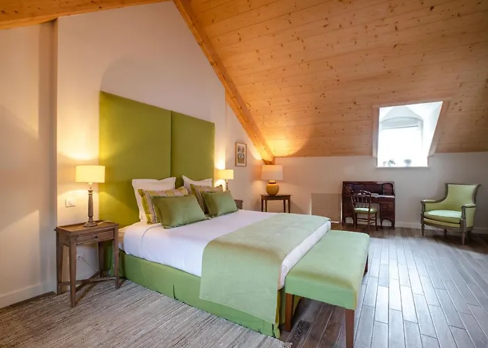 Les Demeures Du Tonnelier, Maison Cote Jardin